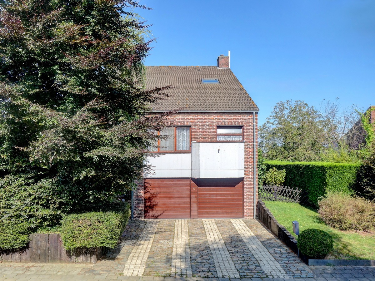 Villa with 6 bedrooms and beautiful garden in quiet street € 720 000 ERA